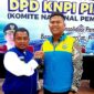 Sekretaris Karateker DPD KNPI Pidie Jaya, Nursaady Ibrahim bersama Ketua Terpilih DPD KNPI Pidie Jaya Marhaban (Dek Boy Garuda)