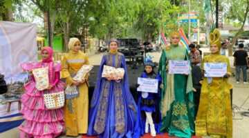Disporapar Hadirkan Nuansa Baru di CFD Kota Langsa Lewat Fashion Show Wastra dan Seni Lukis Budaya