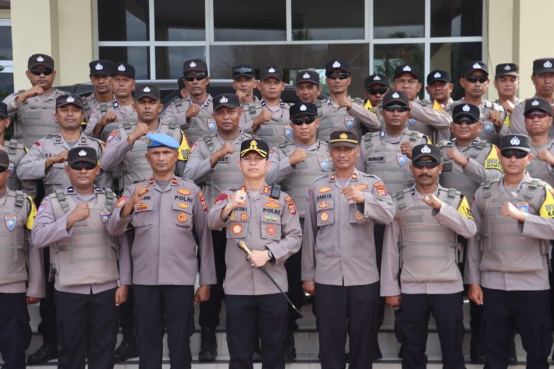 Kabag Log Polres Pidie Jaya, Kasat Binmas Polres Pidie Jaya, Kasi Propam Polres Pidie Jaya, serta seluruh anggota Bhabinkamtibmas Polres Pidie Jaya.