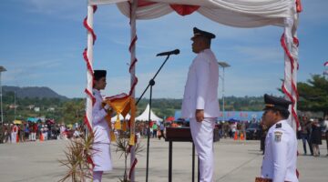 Pimpin Upacara HUT RI di Toba: Semangat Persatuan Disampaikan, Realitas Pelayanan Masih Jadi Catatan