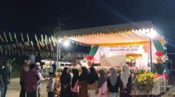 warga Gampong Blang Awe serta warga kompleks perumahan yang berada di sekitar desa.