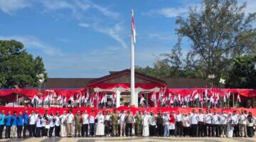 Kirab Bendera Merah Putih Raksasa, Wali Kota Langsa Kobarkan Semangat Persatuan
