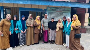 Peserta PKKPM Gelombang II IAIN Takengon Dampingi Penyerahan Al-Qur’an Wakaf dari Arab Saudi di Pantan Nangka