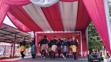 Tari Kreasi Nusantara SMA Negeri 7 Lhokseumawe Curi Perhatian di Hardikda Aceh ke-67