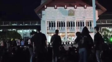 Mahasiswa Aceh Desak Status Bencana Nasional, Aksi di Kantor Gubernur Sempat Memanas